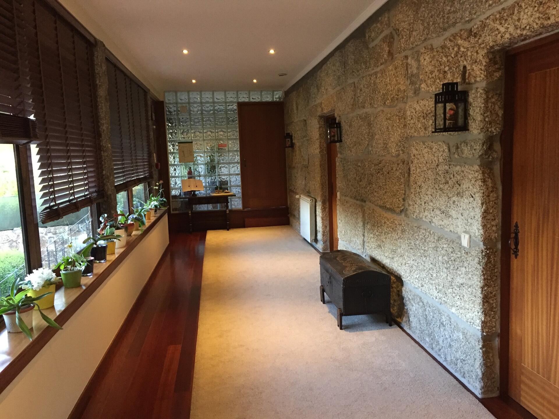 hall_quartos