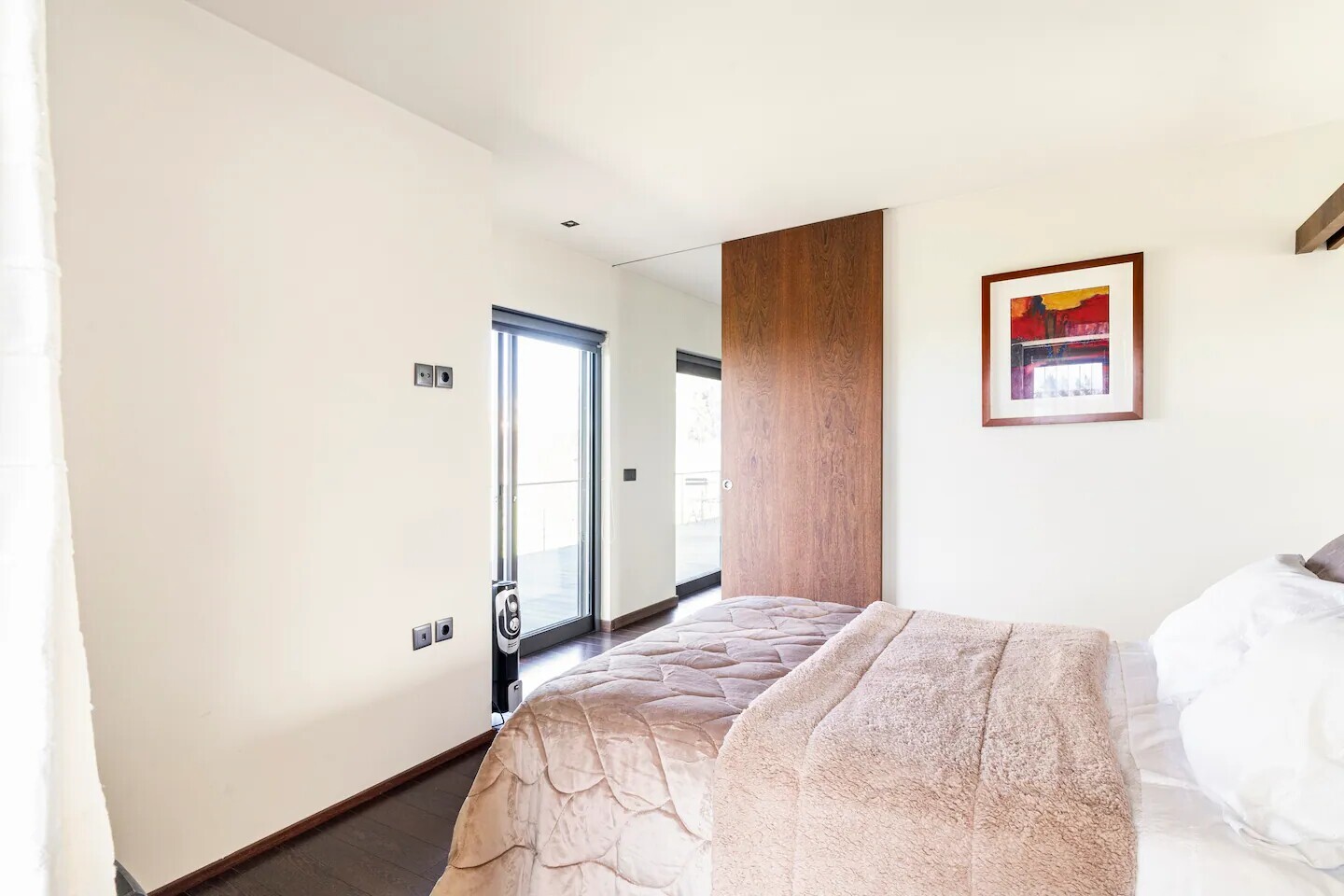 72b56999_c078_43b6_8774_bdb93282e6ae