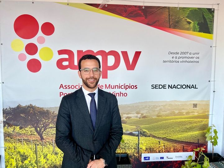 GUIMARÃES ADERE À ASSOCIAÇÃO DE MUNICÍPIOS PORTUGUESES DO VINHO 