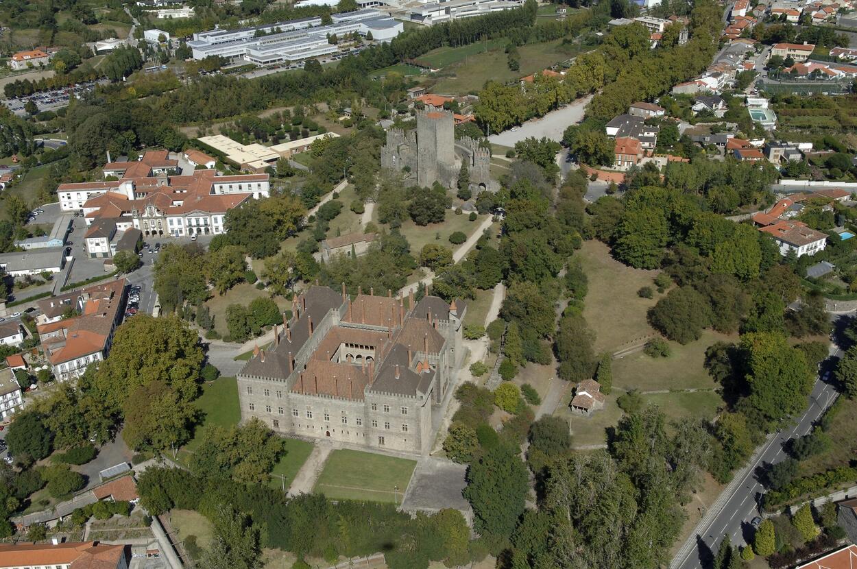 VISTA AEREA CASTELO E PACO